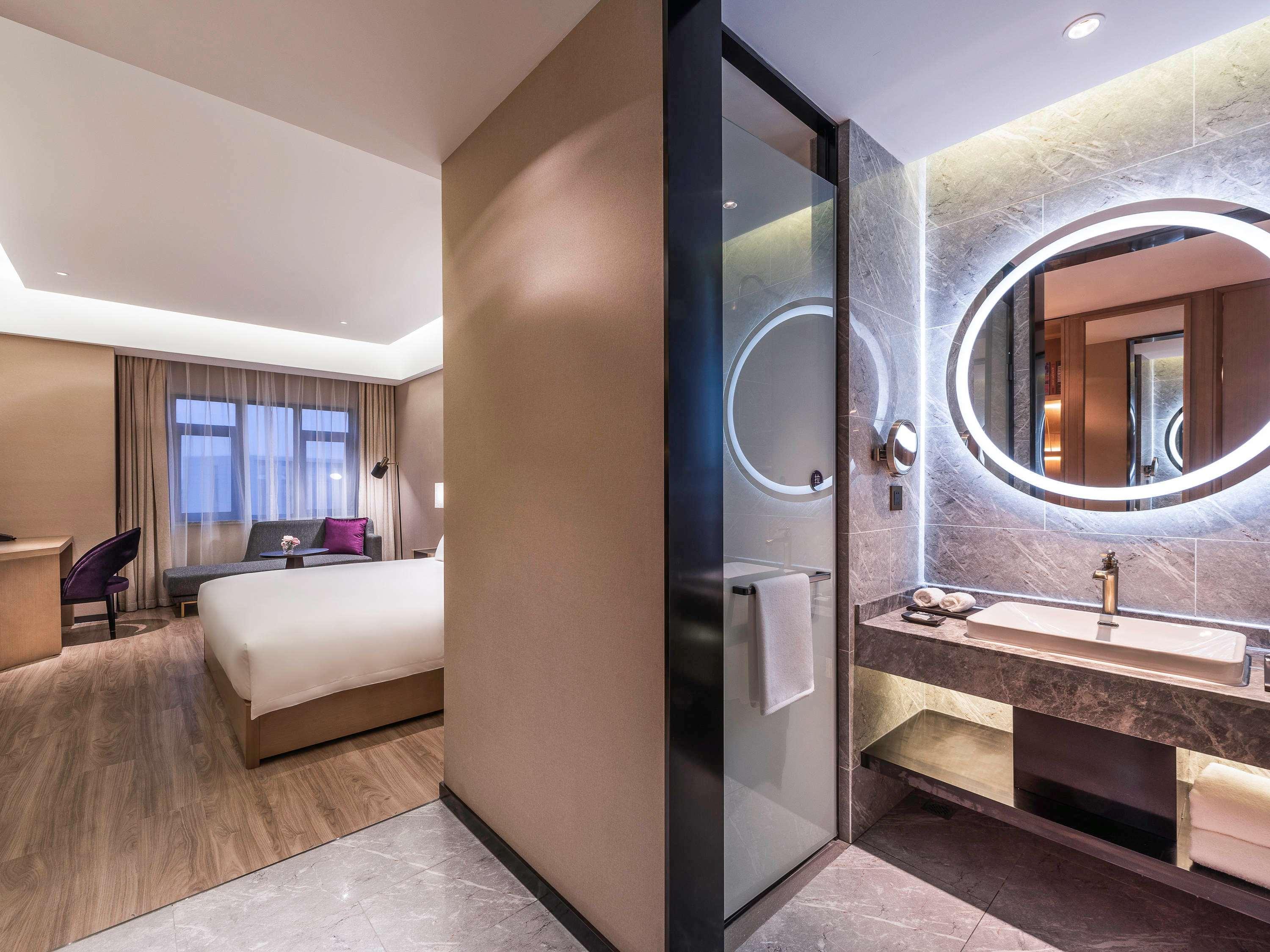 Mercure Shanghai Jiuting Exterior photo