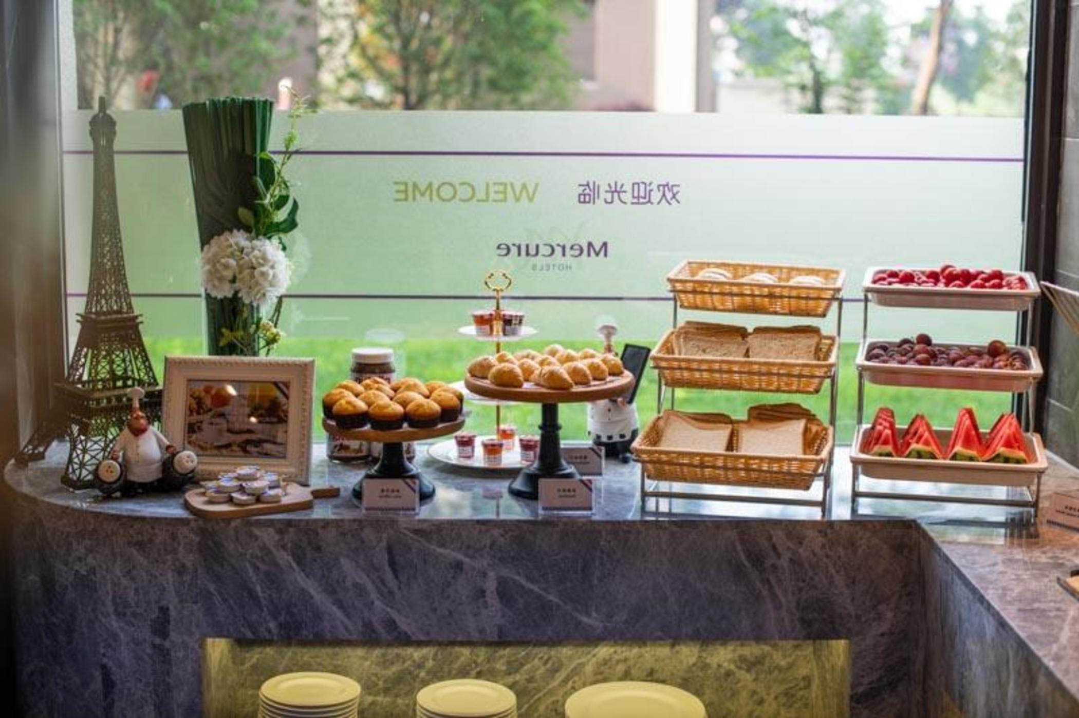 Mercure Shanghai Jiuting Exterior photo