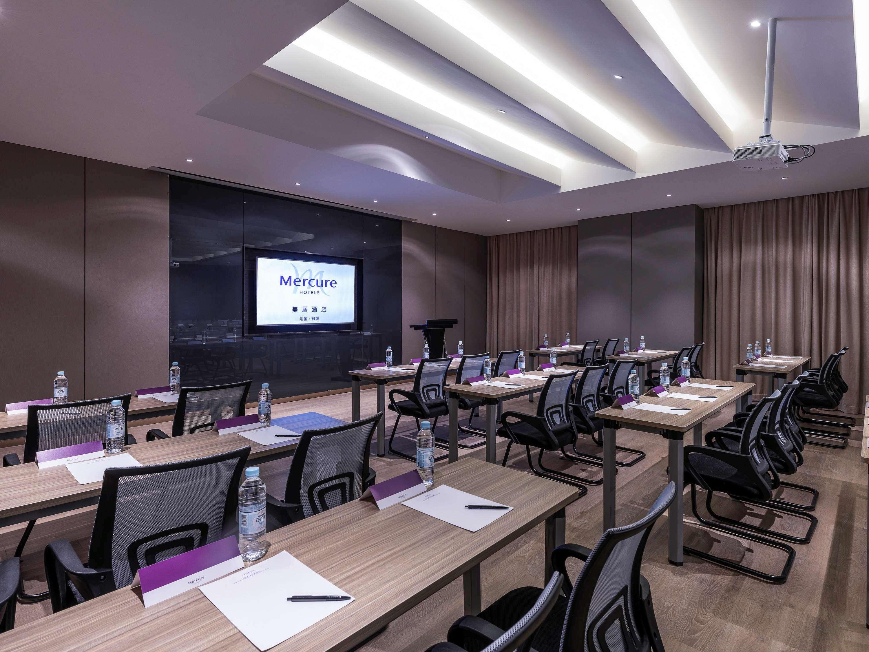 Mercure Shanghai Jiuting Exterior photo