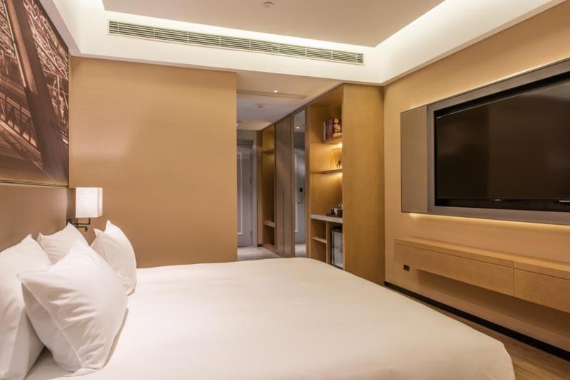 Mercure Shanghai Jiuting Exterior photo
